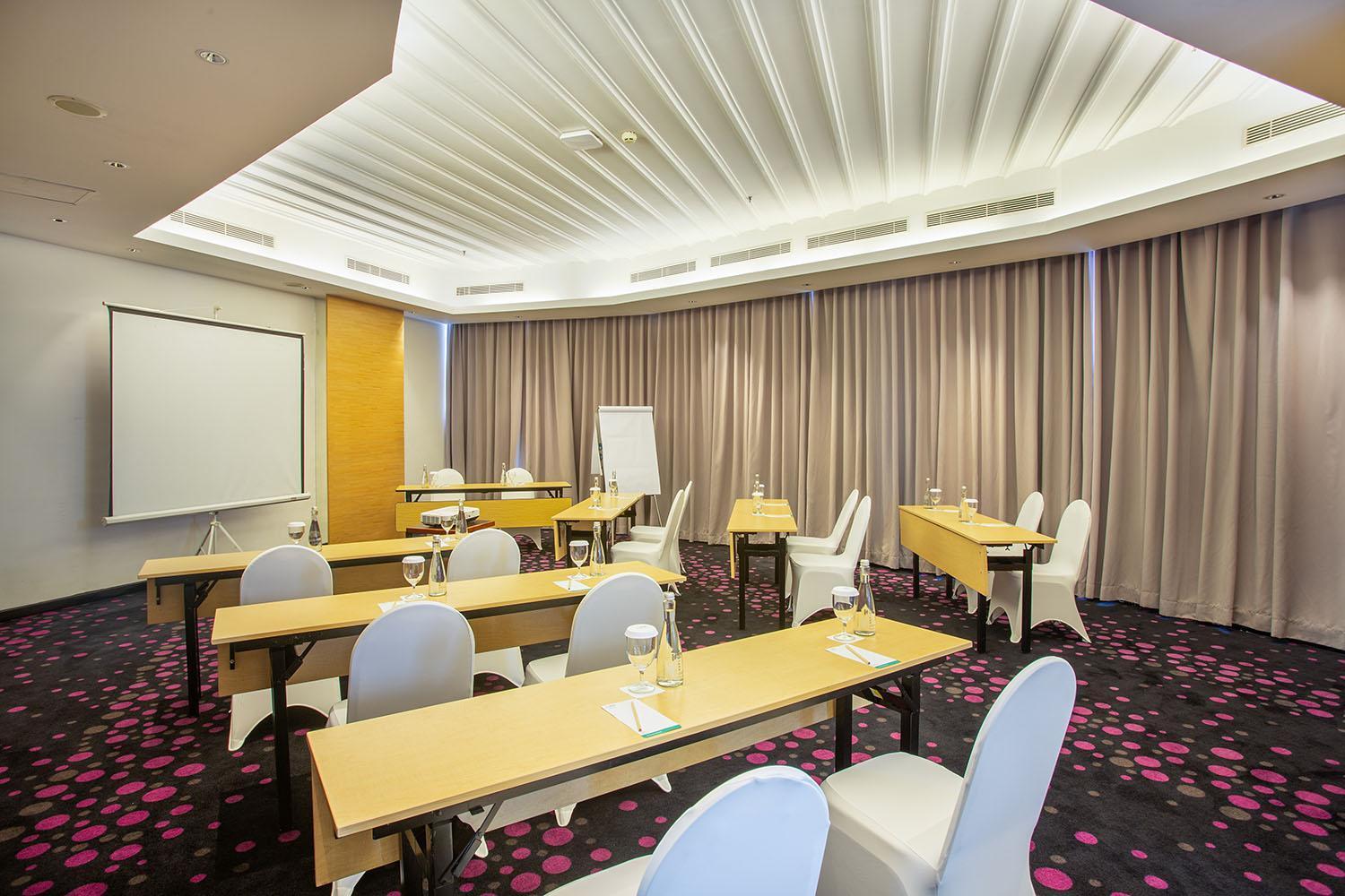 The 1O1 Jakarta Sedayu Darmawangsa Exterior photo